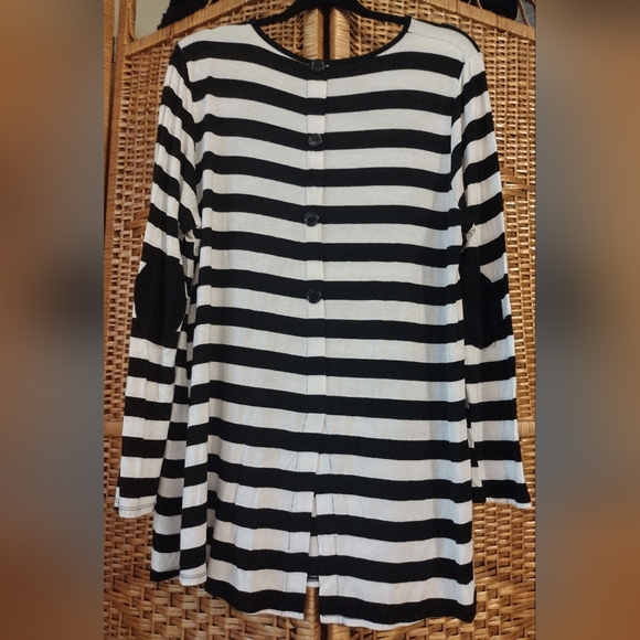 Long sleeve top size 3X - Picture 3 of 3